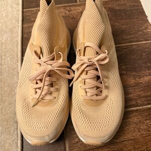 Tan Lululemon women’s size 8 shoes